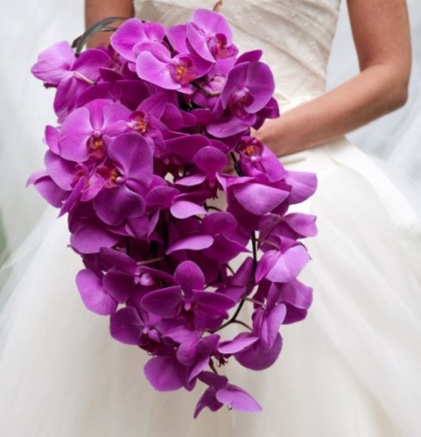 30-trendy-and-gorgeous-radiant-orchid-wedding-ideas-1